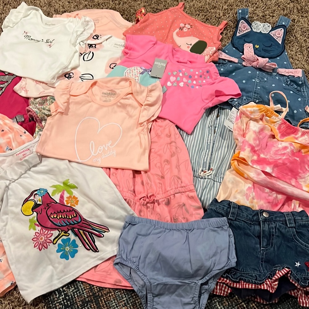 Bundle of girls 18 to 24 months spring/ summer cloths
